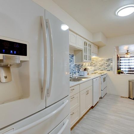 Breezy Fresno Home - Near Airport And Downtown Extérieur photo