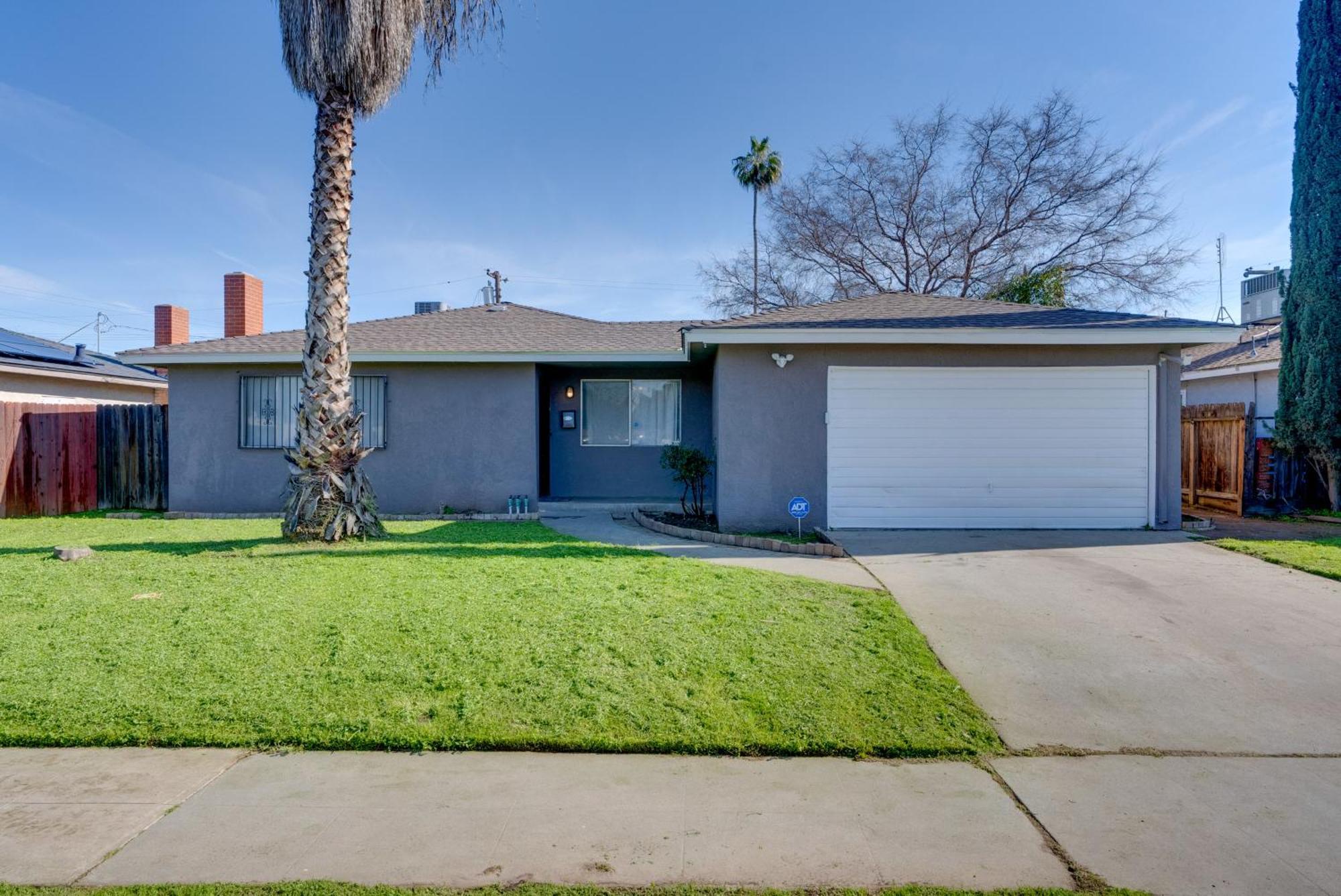 Breezy Fresno Home - Near Airport And Downtown Extérieur photo